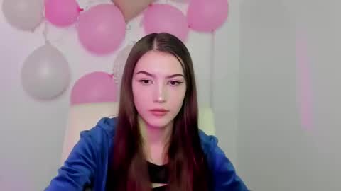 Snapshot of lola_looo chatting on March 9, 7:01 am Daniel online show from March 9, 7:01 am