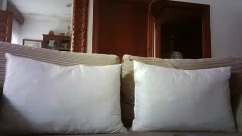 Snapshot of lolahueso chatting on February 27, 10:01 am LOLA HUESO y ERIC online show from February 27, 10:01 am