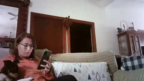 Snapshot of lolahueso chatting on March 2, 12:54 pm LOLA HUESO y ERIC online show from March 2, 12:54 pm