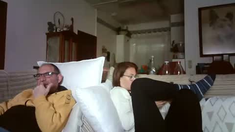 Snapshot of lolahueso chatting on February 24, 3:53 pm LOLA HUESO y ERIC online show from February 24, 3:53 pm
