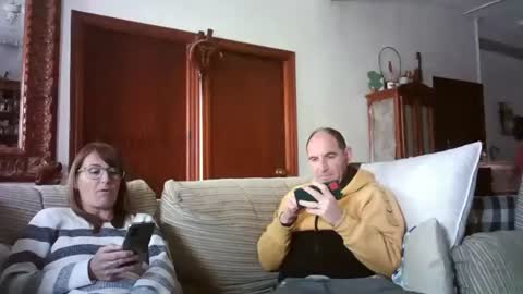 Snapshot of lolahueso chatting on February 28, 2:53 pm LOLA HUESO y ERIC online show from February 28, 2:53 pm