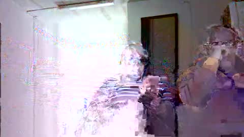 Snapshot of lolahueso chatting on February 11, 6:55 pm LOLA HUESO y ERIC online show from February 11, 6:55 pm