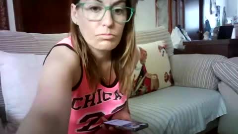 Snapshot of lolahueso chatting on February 17, 9:46 am LOLA HUESO y ERIC online show from February 17, 9:46 am