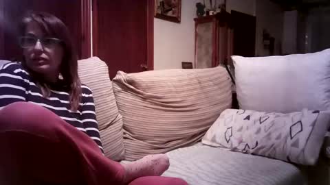 Snapshot of lolahueso chatting on February 16, 7:27 pm LOLA HUESO y ERIC online show from February 16, 7:27 pm