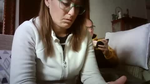 Snapshot of lolahueso chatting on March 3, 3:43 pm LOLA HUESO y ERIC online show from March 3, 3:43 pm