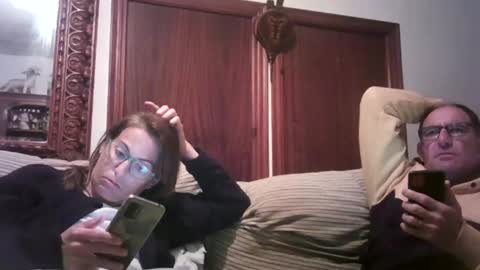 Snapshot of lolahueso chatting on February 5, 11:28 pm LOLA HUESO y ERIC online show from February 5, 11:28 pm