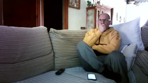 Snapshot of lolahueso chatting on February 16, 4:21 pm LOLA HUESO y ERIC online show from February 16, 4:21 pm
