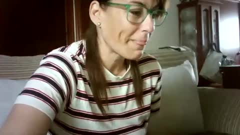 Snapshot of lolahueso chatting on February 20, 8:28 am LOLA HUESO y ERIC online show from February 20, 8:28 am