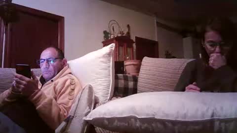 Snapshot of lolahueso chatting on February 26, 7:32 pm LOLA HUESO y ERIC online show from February 26, 7:32 pm