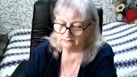 Snapshot of lolkaalyss chatting on March 10, 7:07 pm LolkaAlyss online show from March 10, 7:07 pm