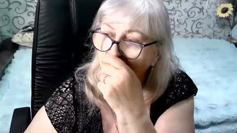 Snapshot of lolkaalyss chatting on September 12, 8:22 pm LolkaAlyss online show from September 12, 8:22 pm