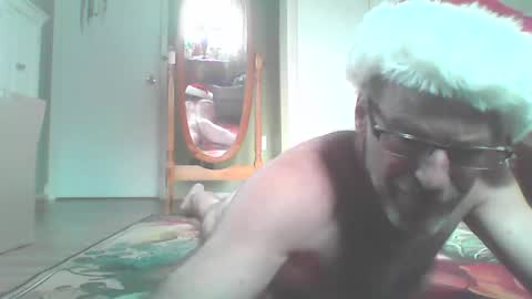 Snapshot of longbowrider555 chatting on December 4, 4:43 pm Jeff online show from December 4, 4:43 pm