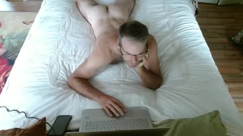 Snapshot of longbowrider555 chatting on September 12, 12:18 pm Jeff online show from September 12, 12:18 pm