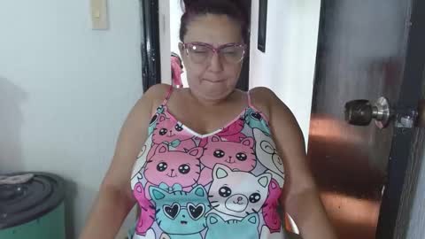 Lorena.. online show from February 6, 6:46 pm
