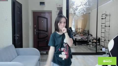 Snapshot of loriatheos chatting on September 10, 3:24 pm Kira online show from September 10, 3:24 pm
