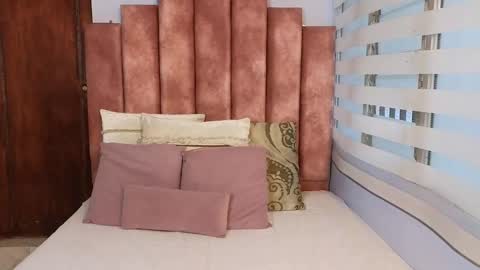  Lou Rosse  online show from March 8, 8:03 pm