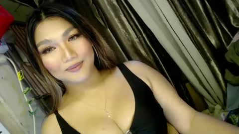 Snapshot of louheart chatting on February 12, 11:07 am Sweet online show from February 12, 11:07 am