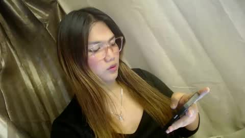 Snapshot of louheart chatting on January 26, 2:24 am Sweet online show from January 26, 2:24 am