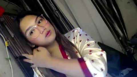 Snapshot of louheart chatting on March 10, 9:34 am Sweet online show from March 10, 9:34 am