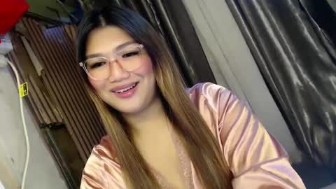 Snapshot of louheart chatting on March 3, 6:56 pm Sweet online show from March 3, 6:56 pm