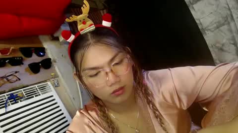 Snapshot of louheart chatting on January 9, 3:34 pm Sweet online show from January 9, 3:34 pm