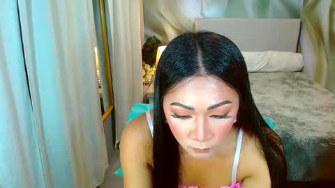 Snapshot of louie_sexy chatting on February 24, 1:31 pm Cathy online show from February 24, 1:31 pm