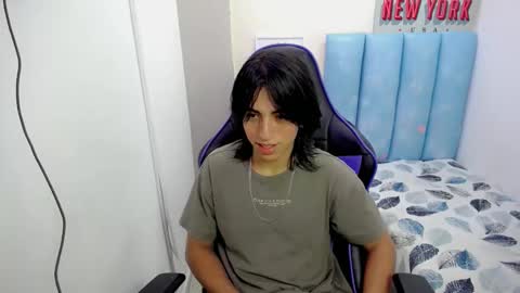 Snapshot of louis_baltazar chatting on September 22, 4:00 pm louis_baltazar online show from September 22, 4:00 pm