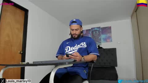 Snapshot of louis_marley_ chatting on February 27, 10:42 pm louis_marley_ online show from February 27, 10:42 pm