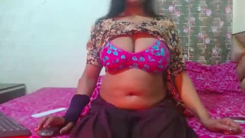 Snapshot of lovefunnitya chatting on February 11, 4:13 pm Divya online show from February 11, 4:13 pm