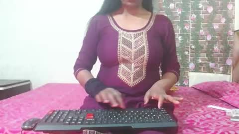 Snapshot of lovefunnitya chatting on February 12, 8:27 am Divya online show from February 12, 8:27 am