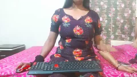 Snapshot of lovefunnitya chatting on February 25, 8:58 am Divya online show from February 25, 8:58 am