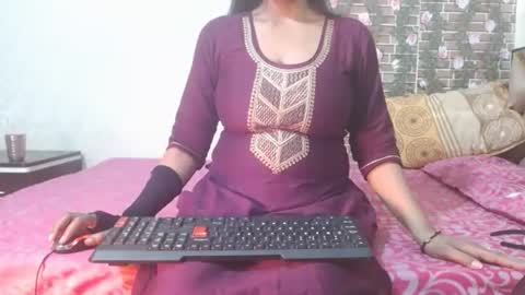 Snapshot of lovefunnitya chatting on March 3, 9:55 am Divya online show from March 3, 9:55 am