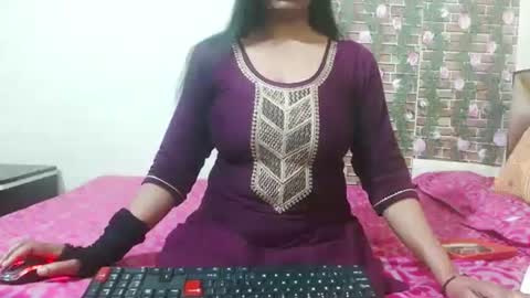 Snapshot of lovefunnitya chatting on March 11, 7:46 am Divya online show from March 11, 7:46 am