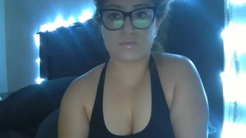 Snapshot of lovelife619760 chatting on December 23, 7:49 am Doll 4 you online show from December 23, 7:49 am
