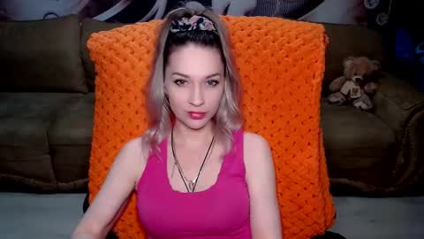 private open online show from February 10, 2:16 pm