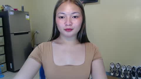 Lovely Laura online show from January 23, 1:24 pm