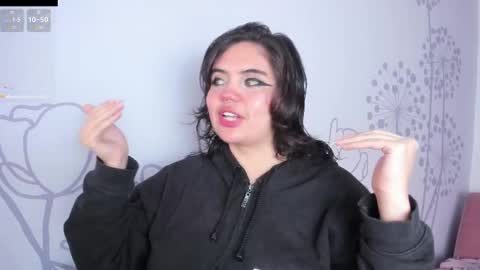Snapshot of lovely_paris_01 chatting on February 21, 5:24 am Paris Rose online show from February 21, 5:24 am