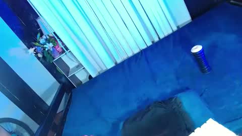 Snapshot of lovelymiss_shyna11 chatting on February 12, 9:20 am lovelymiss_shyna11 online show from February 12, 9:20 am