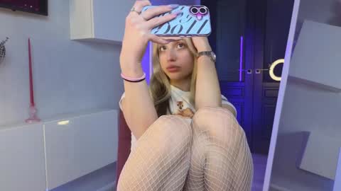 Snapshot of lovendy chatting on January 31, 12:07 pm NTMY IM LANA online show from January 31, 12:07 pm