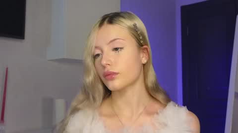 Snapshot of lovendy chatting on January 29, 3:47 pm NTMY IM LANA online show from January 29, 3:47 pm