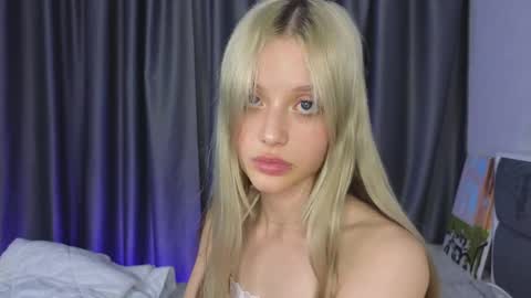 Snapshot of lovendy chatting on March 8, 5:01 pm NTMY IM LANA online show from March 8, 5:01 pm