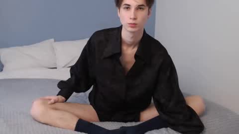 Snapshot of lucacharm chatting on March 5, 7:38 am lucacharm online show from March 5, 7:38 am