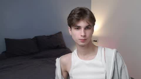 Snapshot of lucacharm chatting on February 3, 9:29 pm lucacharm online show from February 3, 9:29 pm
