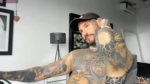 lucasexclusive online show from January 11, 3:55 am