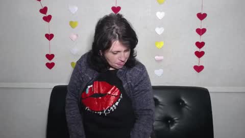 Snapshot of luciami chatting on February 12, 3:40 am LuciaMi online show from February 12, 3:40 am