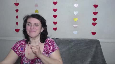 Snapshot of luciami chatting on February 16, 3:16 pm LuciaMi online show from February 16, 3:16 pm