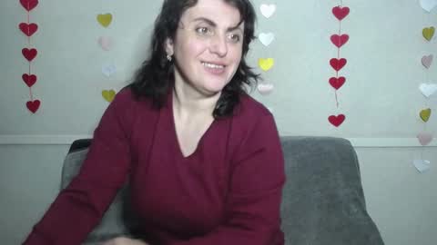 Snapshot of luciami chatting on February 25, 12:36 am LuciaMi online show from February 25, 12:36 am