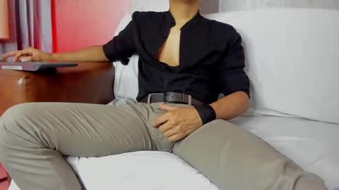 Snapshot of lucii_fer_ chatting on February 26, 5:31 pm Leo online show from February 26, 5:31 pm