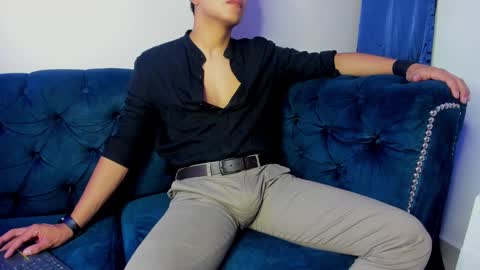 Snapshot of lucii_fer_ chatting on February 13, 11:17 am Leo online show from February 13, 11:17 am