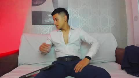Snapshot of lucii_fer_ chatting on March 8, 11:16 am Leo online show from March 8, 11:16 am